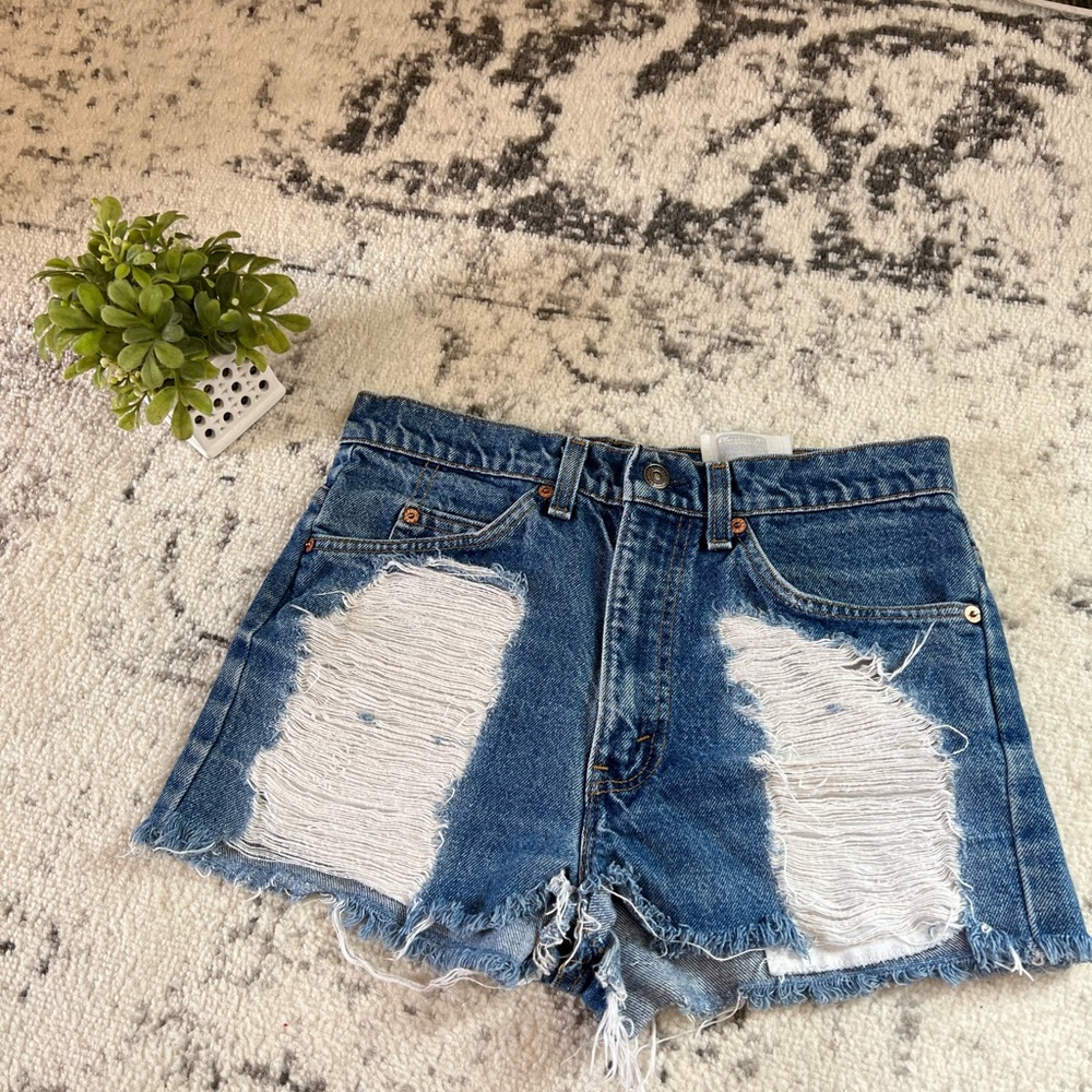 Orange Tab Vintage Distressed Levi’s